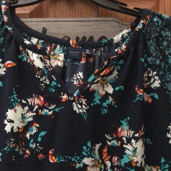 Floral tunic - Picture 2 of 3